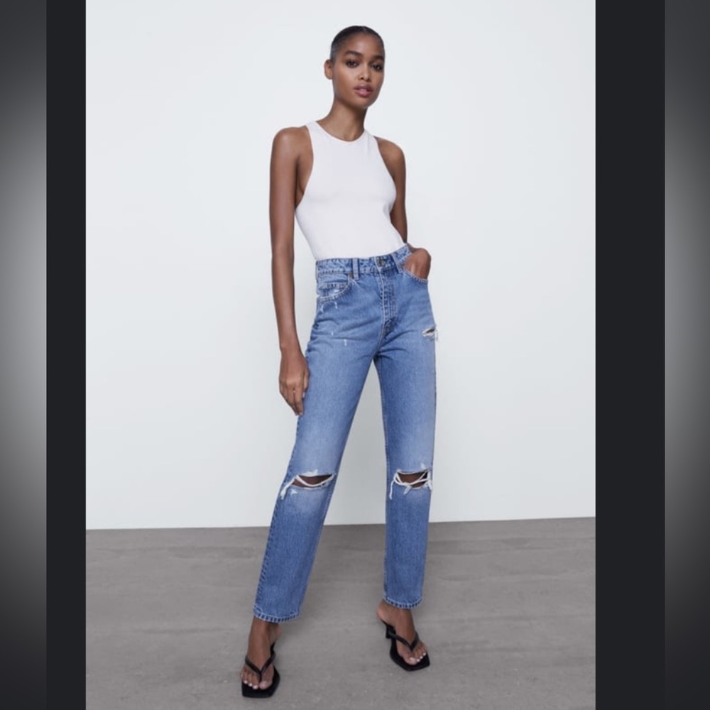 ZARA Ripped Mom Fit Jeans